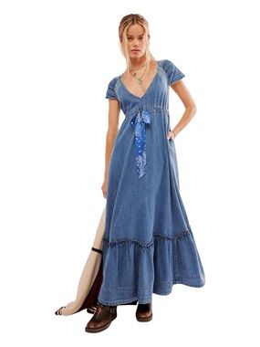 black maxi t shirt dress The Shea T-Shirt Dress 1 — S